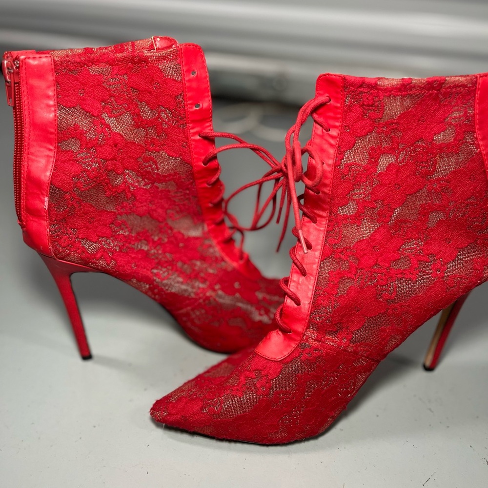 LEMON DROP Lace Heels